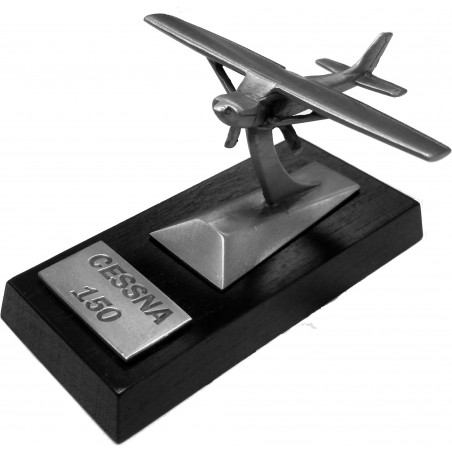 Cessna 150 Desk Model